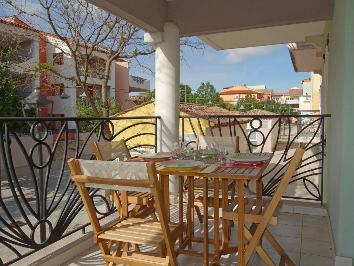 Apartment Le Madrilene By Interhome Saint-Cyr-sur-Mer Eksteriør billede